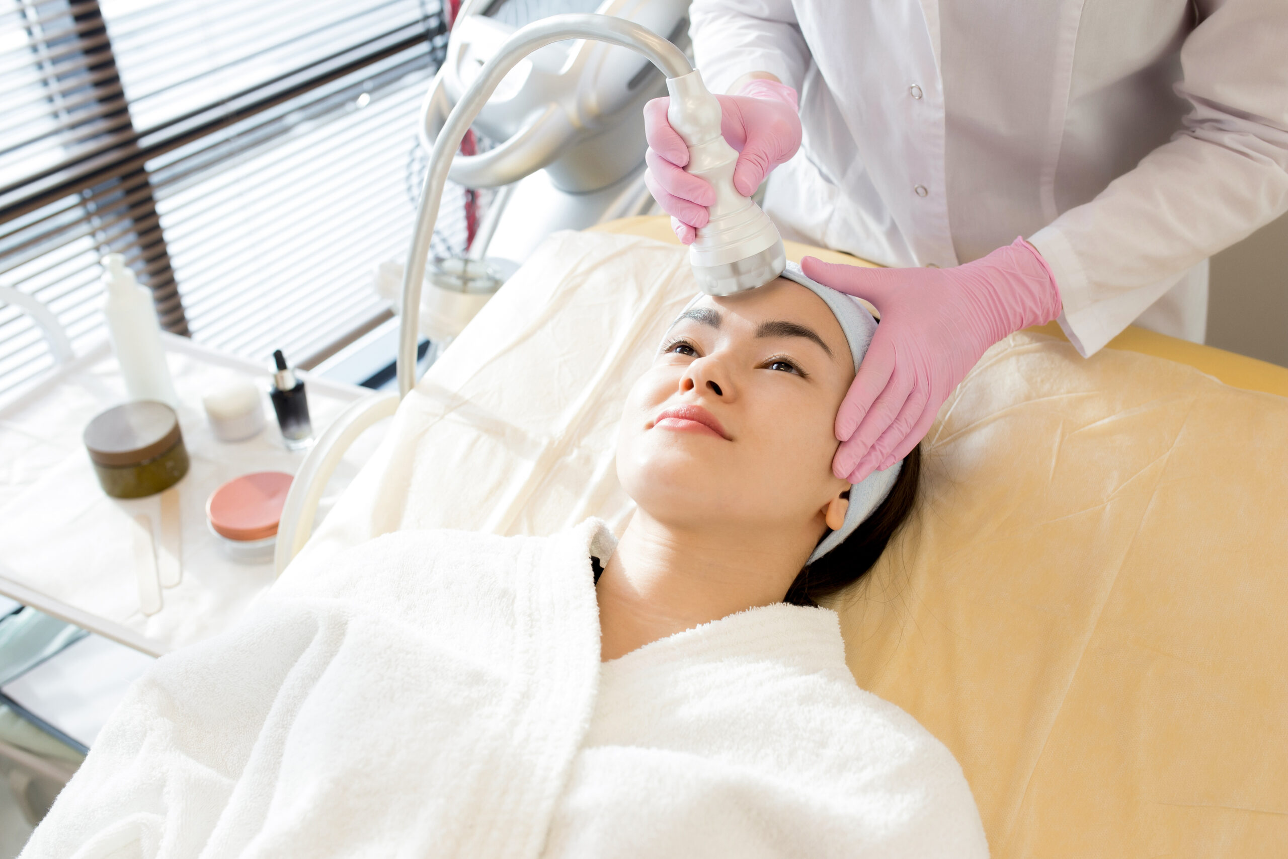 Advanced Hydrating Dermabrasion Facial